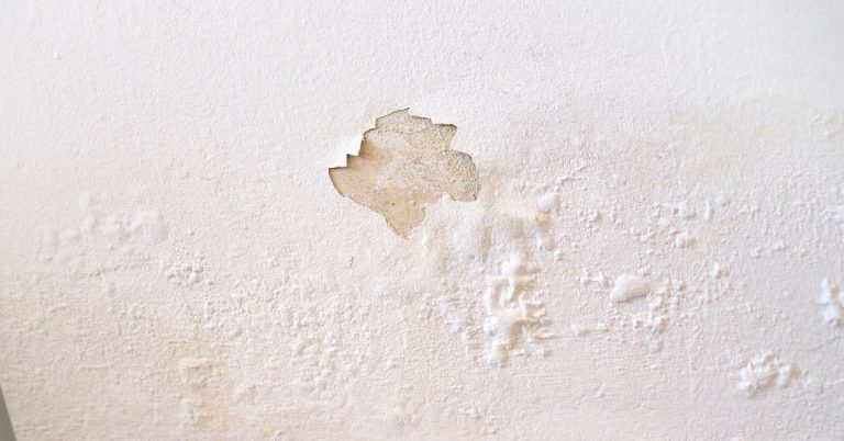 Emergency water removal and damage cleanup in Ventura County